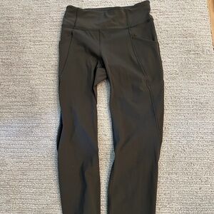 Lululemon pace rival 22"leggings with pockets olive green size 6